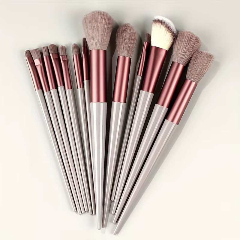Ensemble de pinceaux de maquillage professionnels - Pinceaux cosmétiques doux et moelleux pour le fo