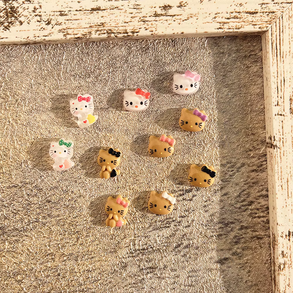 Boîte de 12 compartiments, Mini décorations d'ongles 3D Hello Kitty, Breloques pour nail art Y2K Haw