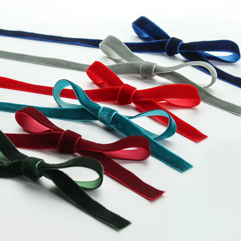 Rouleau de ruban en velours