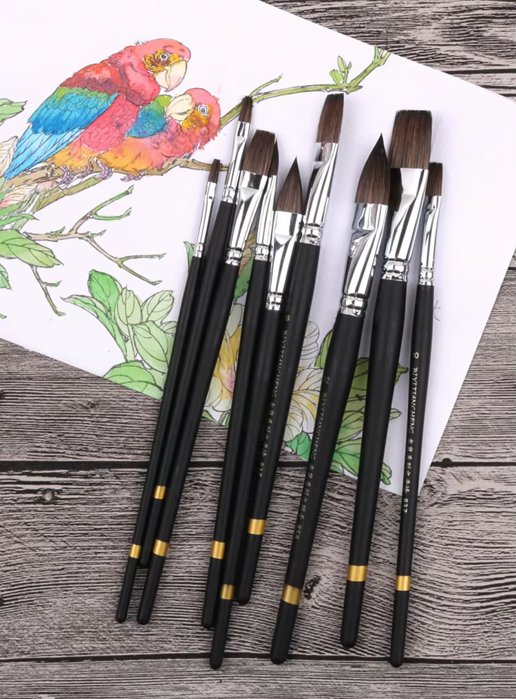 Ensemble de 9 pinceaux aquarelle gris souris