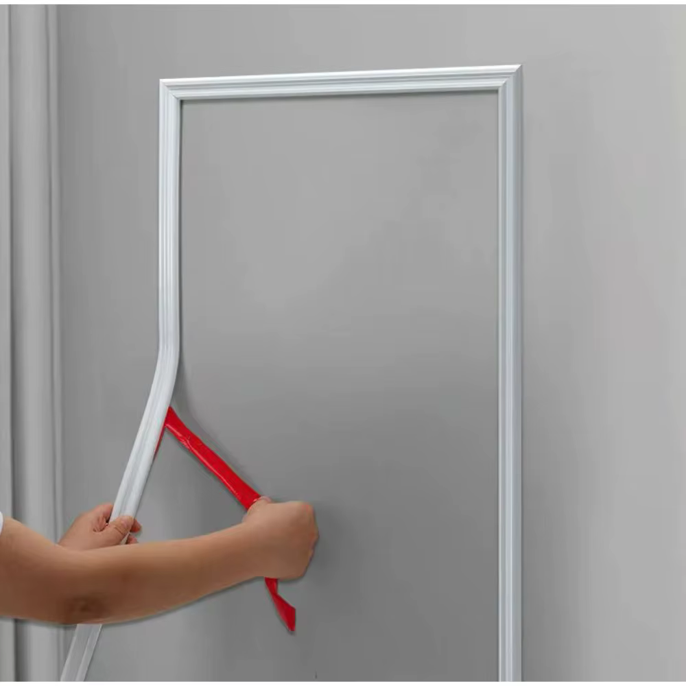 Rouleau de bande décorative auto-adhésive en PVC