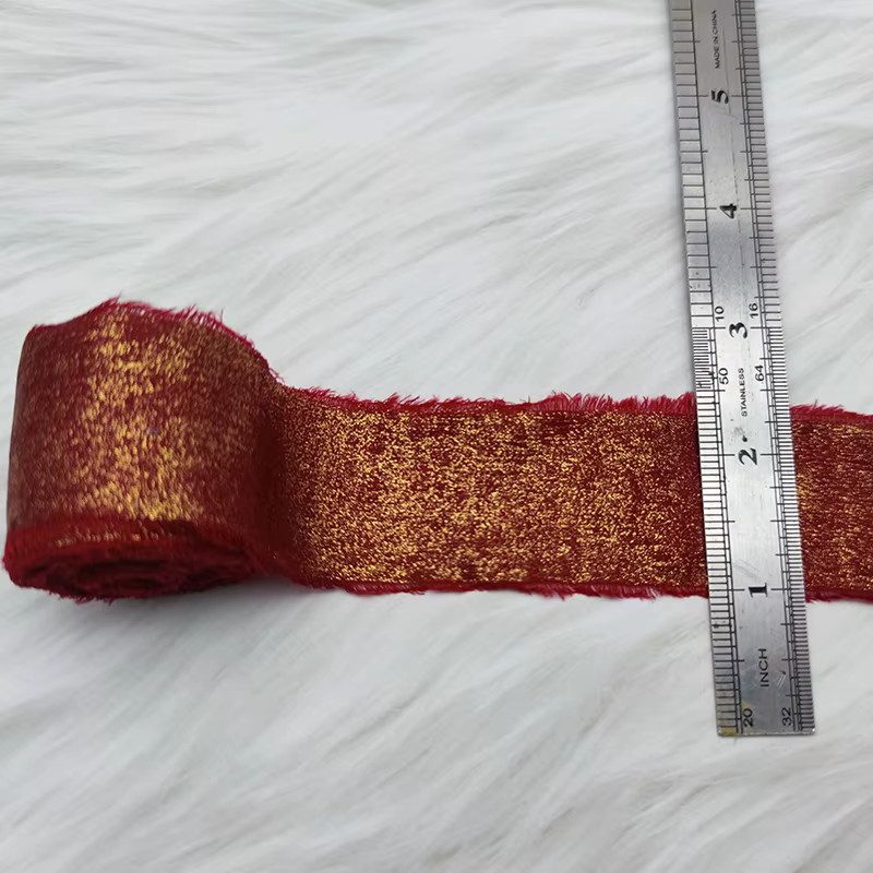 Ruban artisanal filaire en mousseline de soie et dentelle irisée