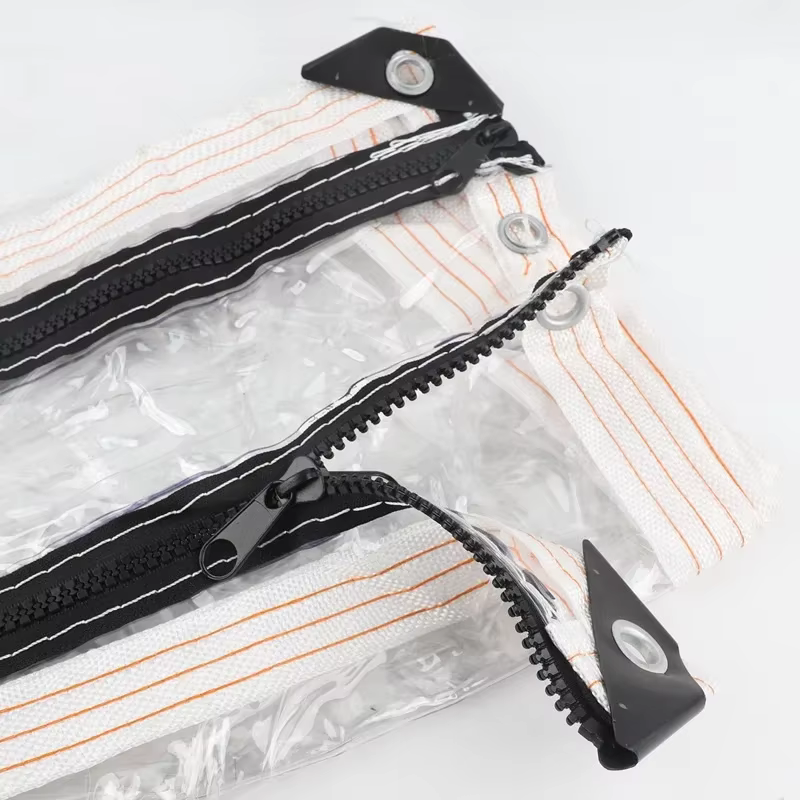 Bâche transparente personnalisée avec fermeture éclair