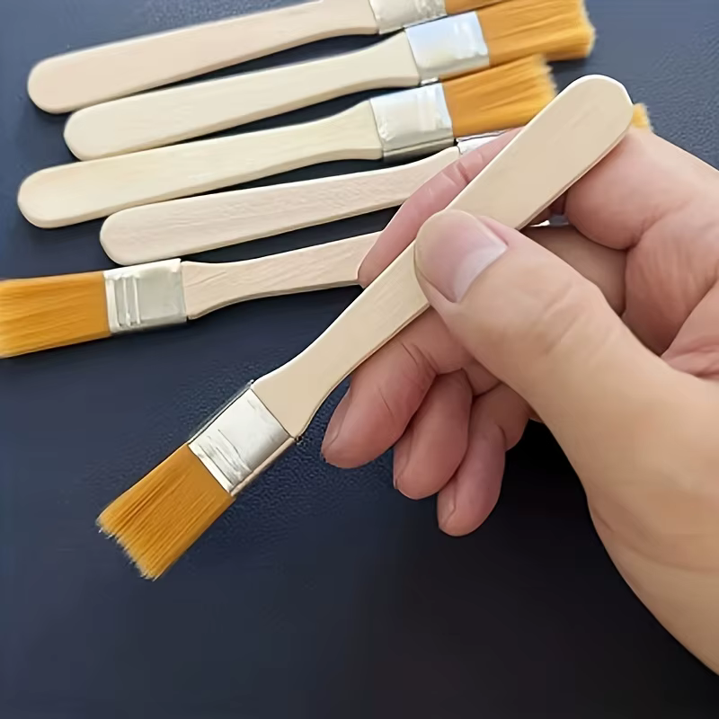 Pinceau à peinture en poils de Nylon avec manche en bois