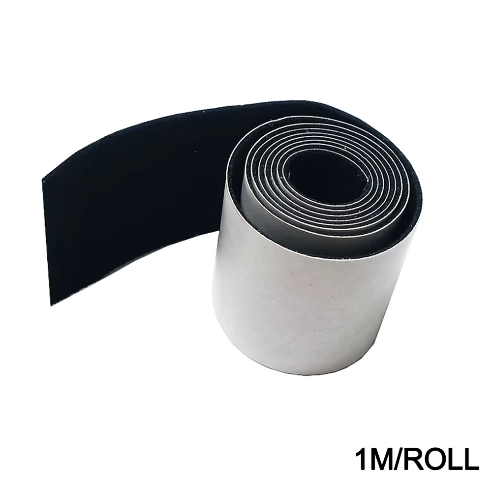Rouleau de feutre en tissu noir avec colle auto-adhésive
