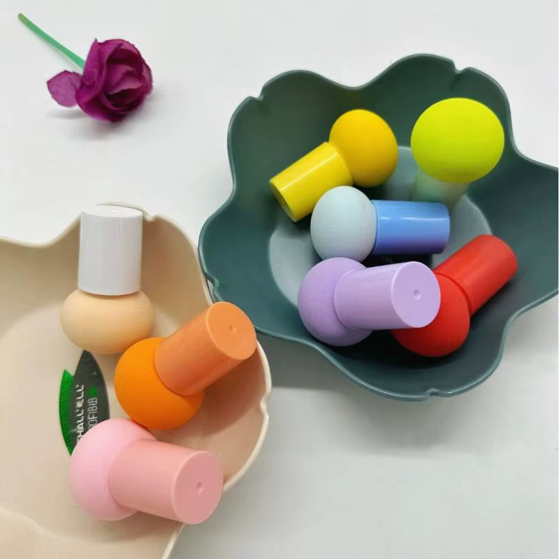 Ensemble de pinceaux pochoirs colorés avec poignées