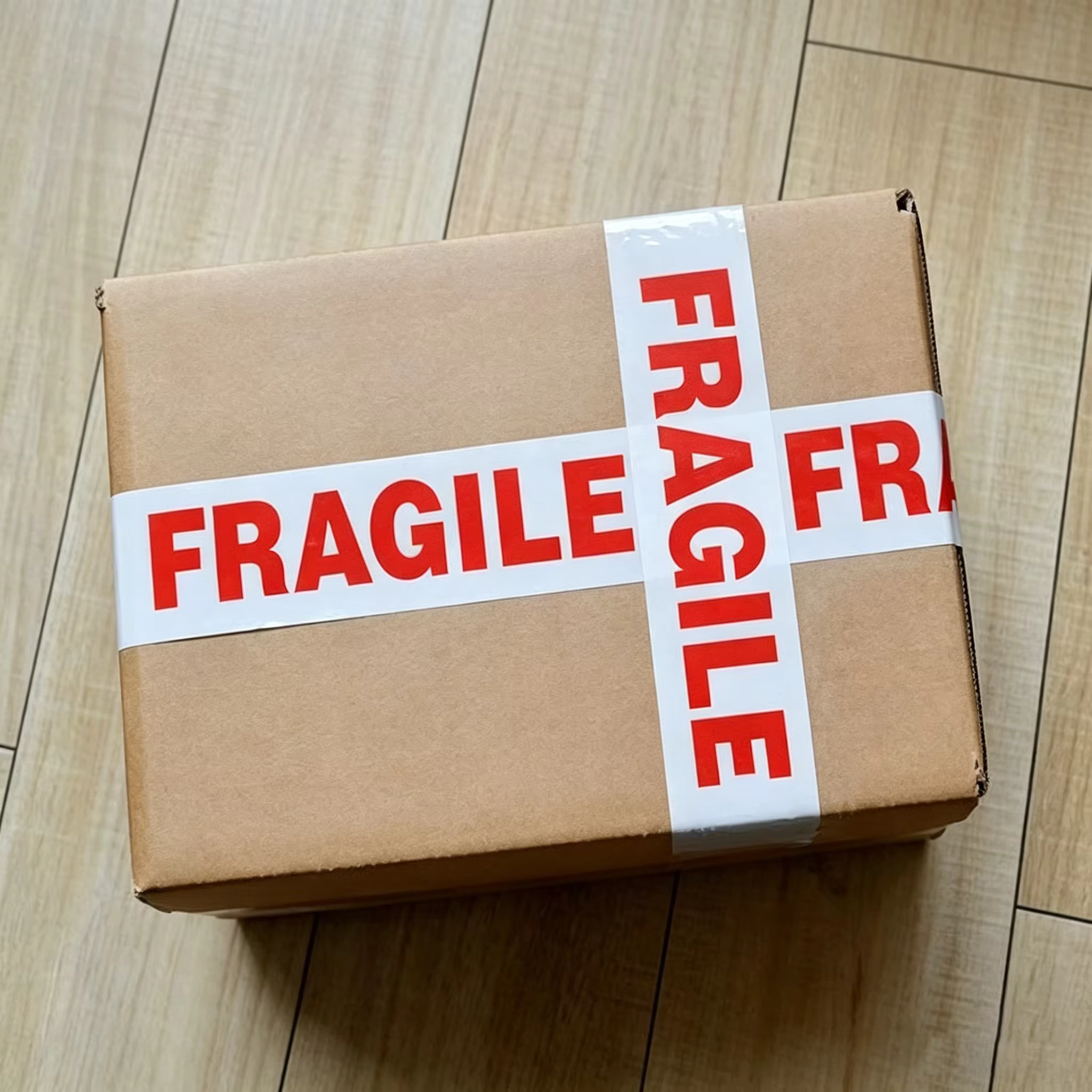 1/2 Rouleau de Ruban Adhésif de Sécurité Rouge Fragile 48W*50 Mètres