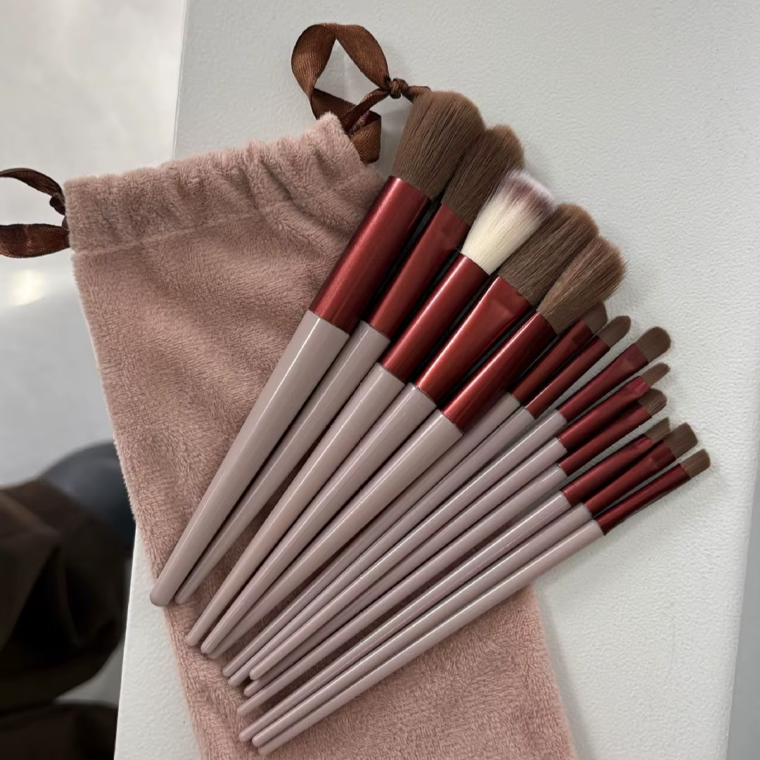 Ensemble de pinceaux de maquillage professionnels, 13 pièces, pinceaux cosmétiques doux et moelleux pour le fond de teint, outils de beauté adaptés aux débutants