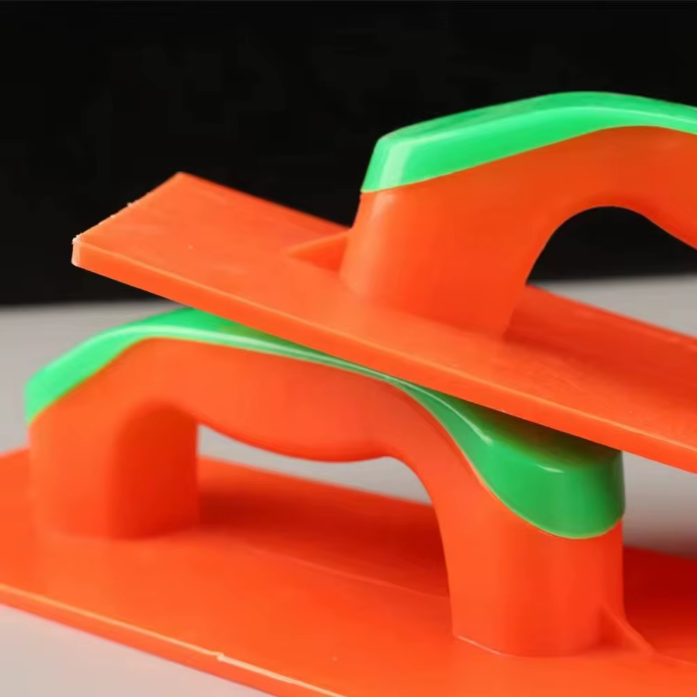 Planche de plâtrage en plastique