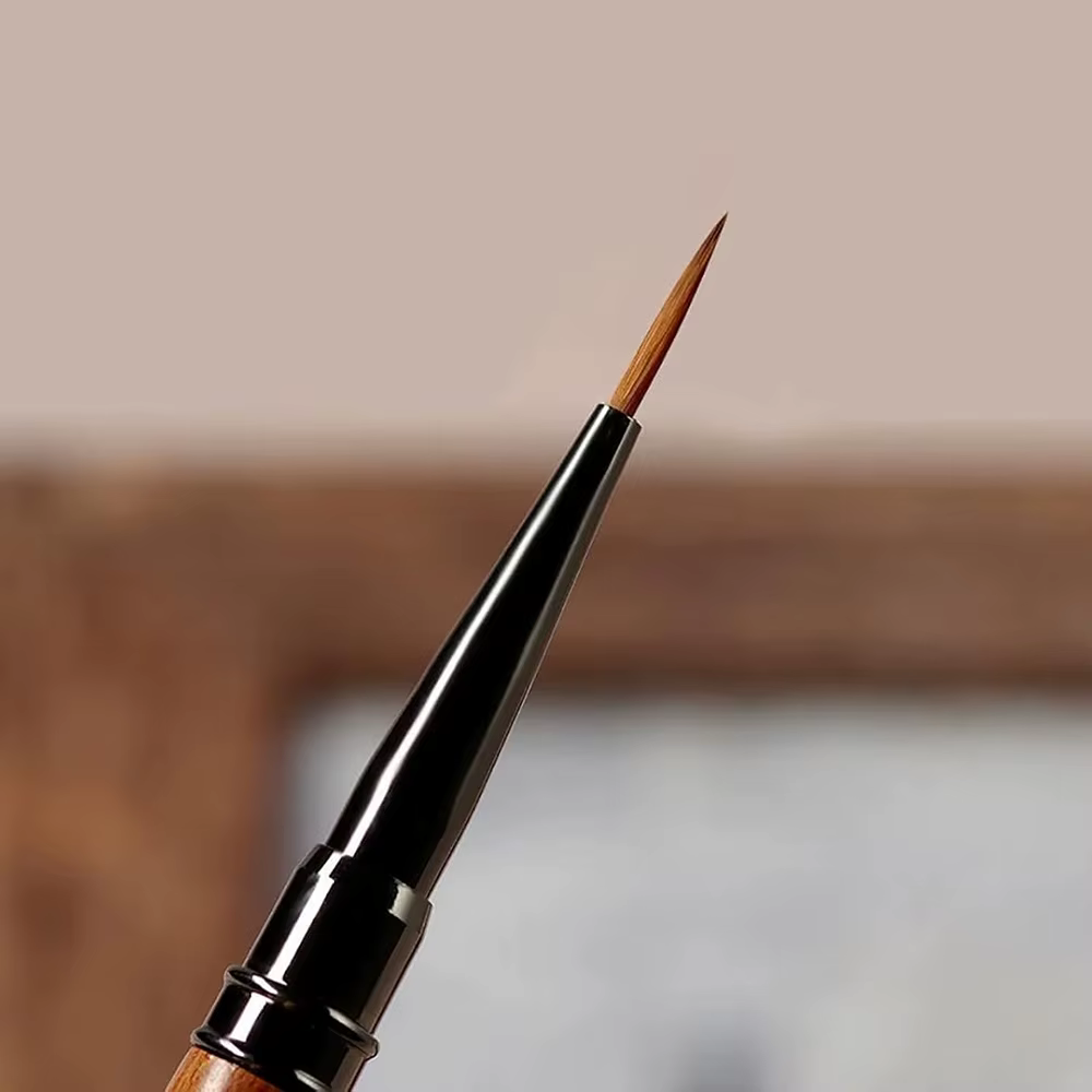 Pinceau triangulaire de précision pour dessiner des motifs 3D