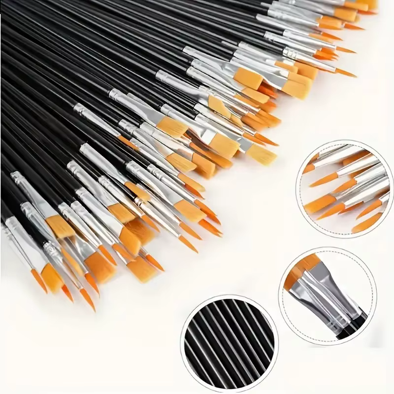 Ensemble de pinceaux à peinture plats et ronds