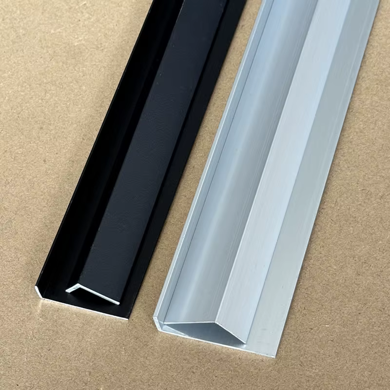 Profilé en aluminium en forme de L à bords inégaux