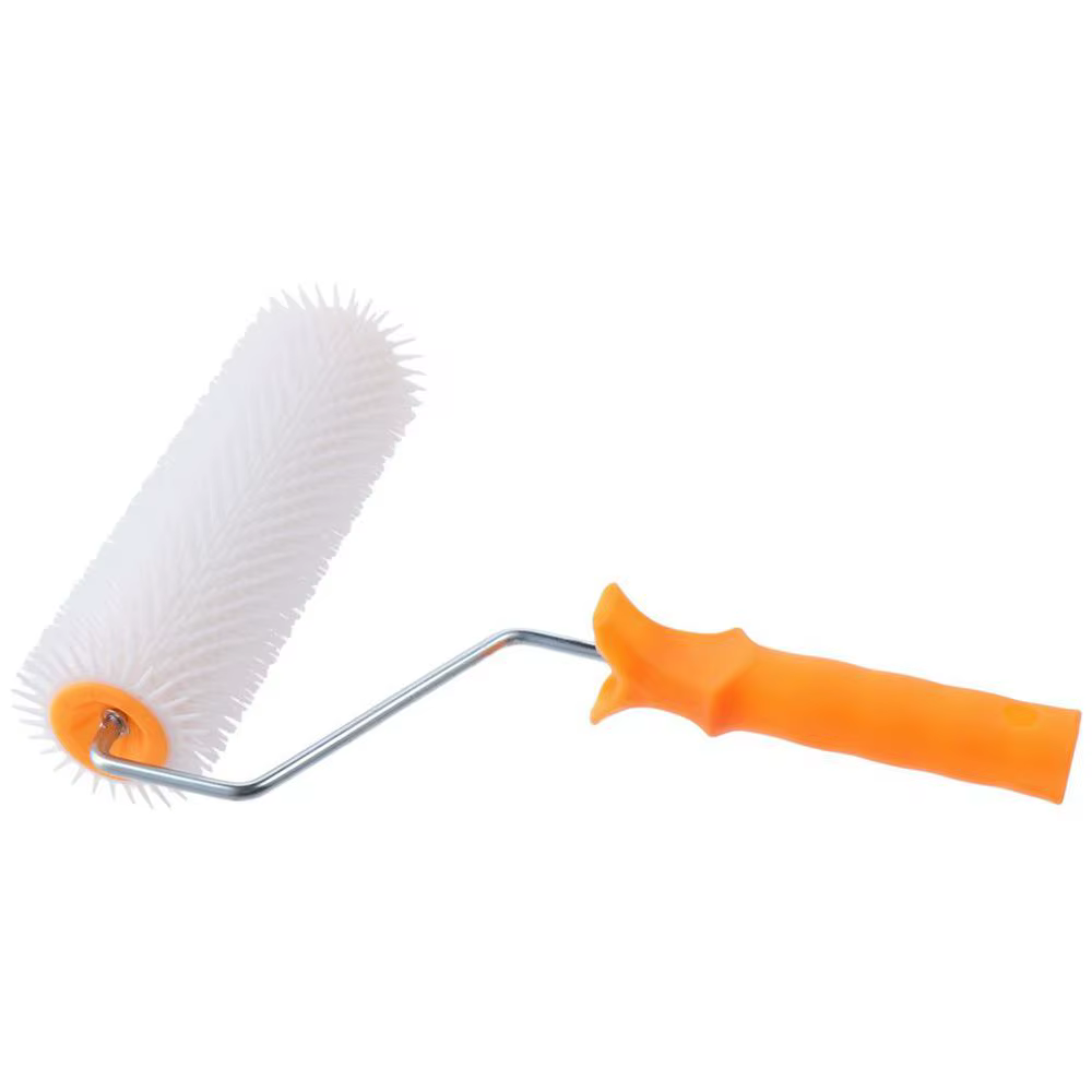 Rouleau à pointes en plastique