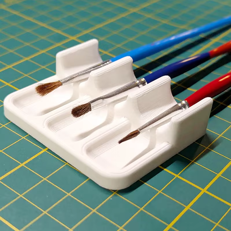 Porte-pinceaux en plastique
