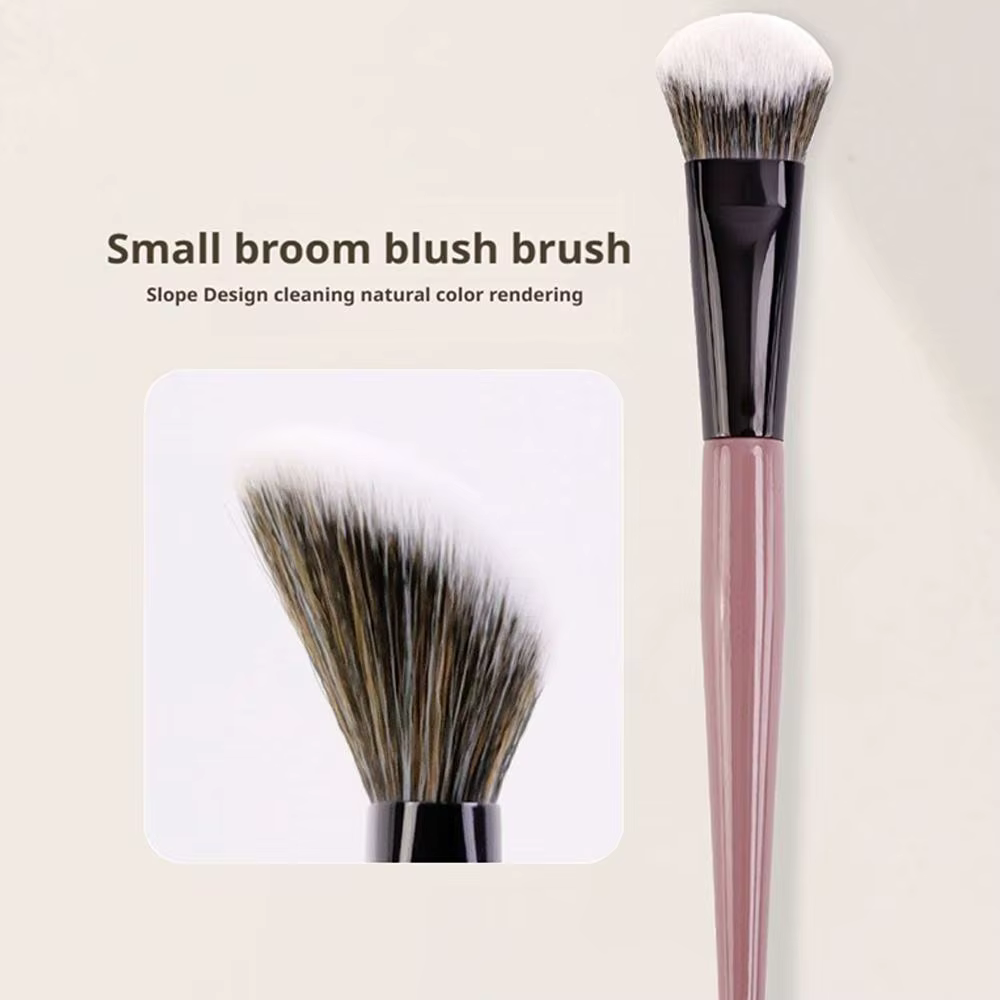 Pinceau à blush incliné pour poudre, crème et liquide – Pinceau plat et précis pour le maquillage – Outils de maquillage