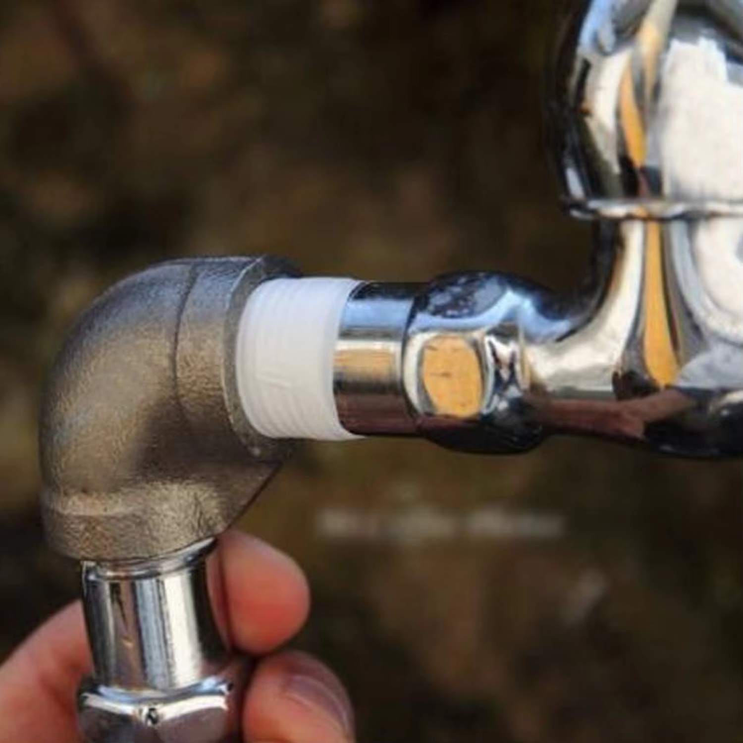Rouleau de ruban adhésif industriel en PTFE