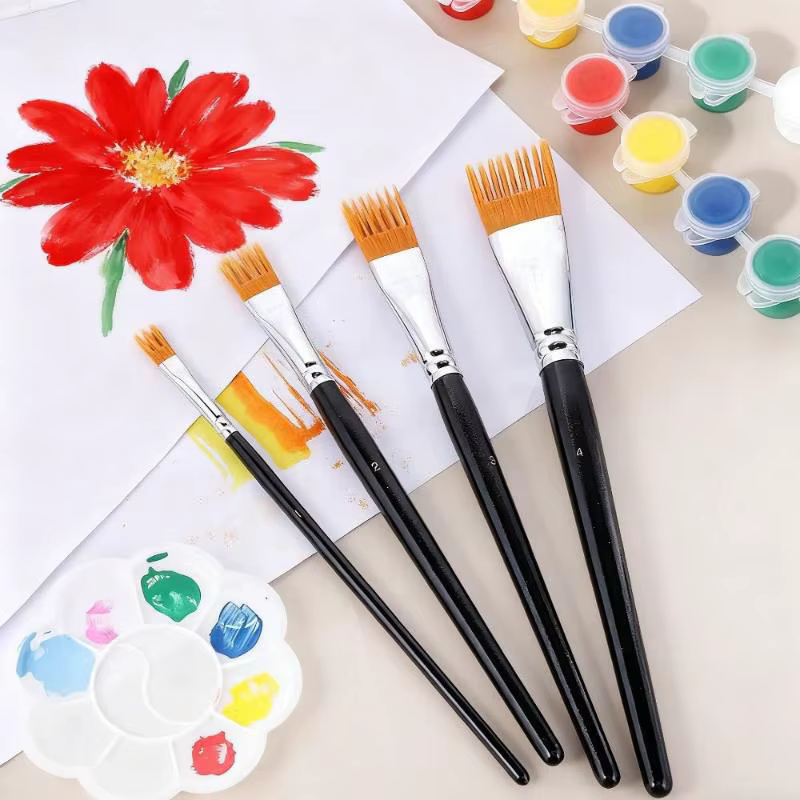 Pinceaux à aquarelle, design ergonomique