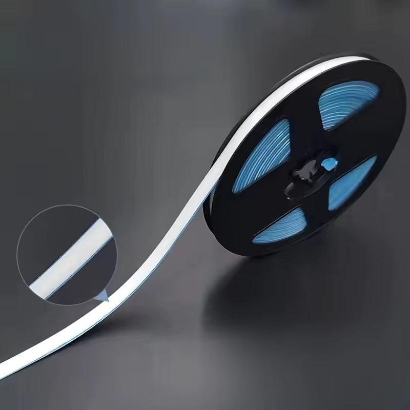 1 rouleau de ruban adhésif pour coins de 6 m
