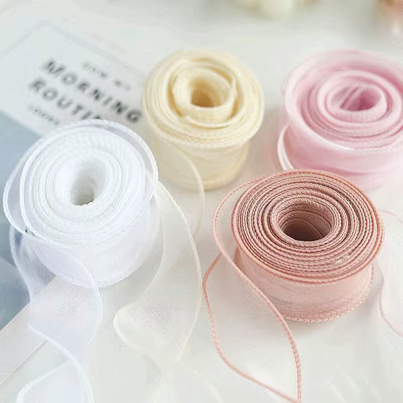 Ruban en Organza à bords ondulés